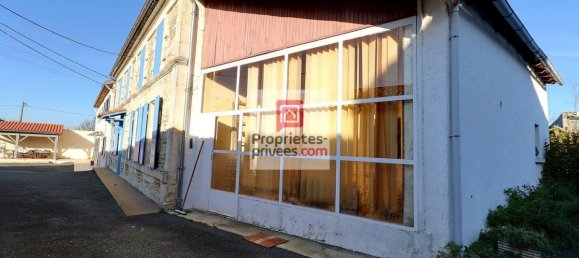 3 Schlafzimmer Haus in Tonnay-Boutonne, France, Nr. 102163 2