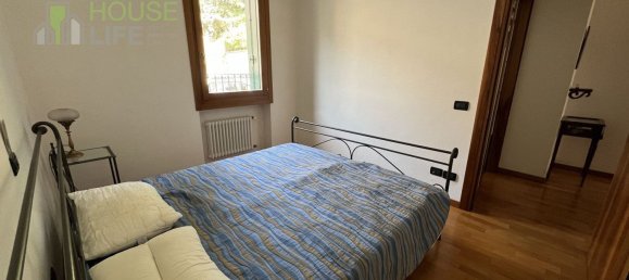4 rooms Apartment in Schio, Italy No. 258081 8