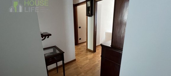 4 rooms Apartment in Schio, Italy No. 258081 9