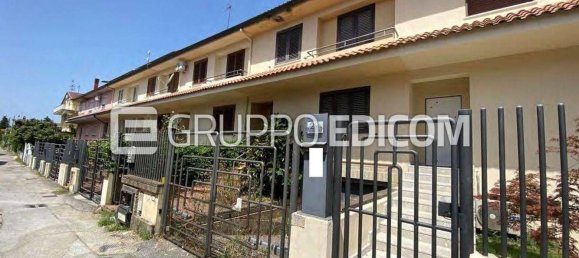 6 rooms Apartment in Castelvenere, Italy No. 206707 3