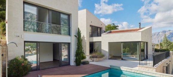 4 bedrooms Commercial property in Kotor, Montenegro No. 108 3