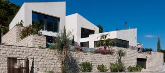 4 bedrooms Commercial property in Kotor, Montenegro No. 108 4