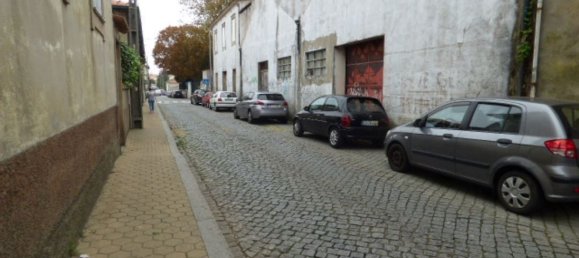 Edificio en Vila Nova de Gaia, Portugal 690 m² No. 83618 14