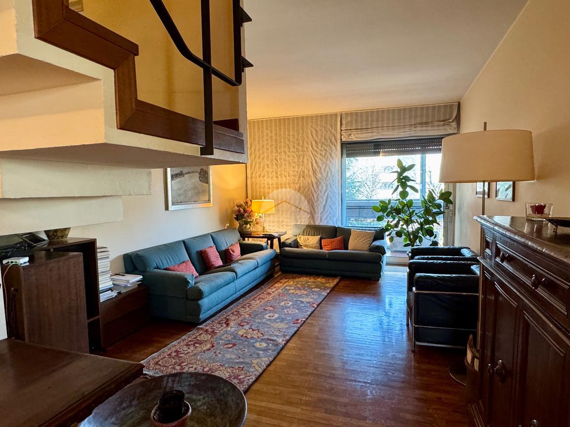 5 rooms Apartment in Buccinasco, Italy No. 13706