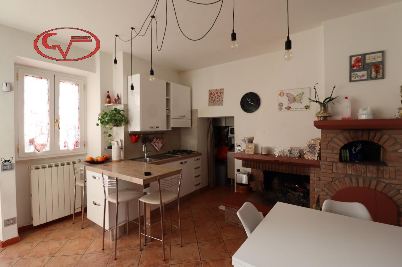 Квартира с 4 комнатами в Латерина Перджине Вальдарно, Италия № 234231