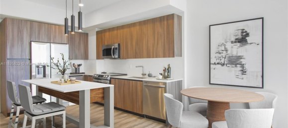 1 dormitorio propiedad comercial en venta en Miami, Miami-Dade, Florida, USA № 615920 5