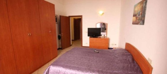 3 rooms Apartment in Poggibonsi, Italy No. 282753 4