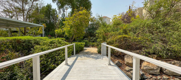 Villa T5 em Dubai, UAE N.º 21102 14