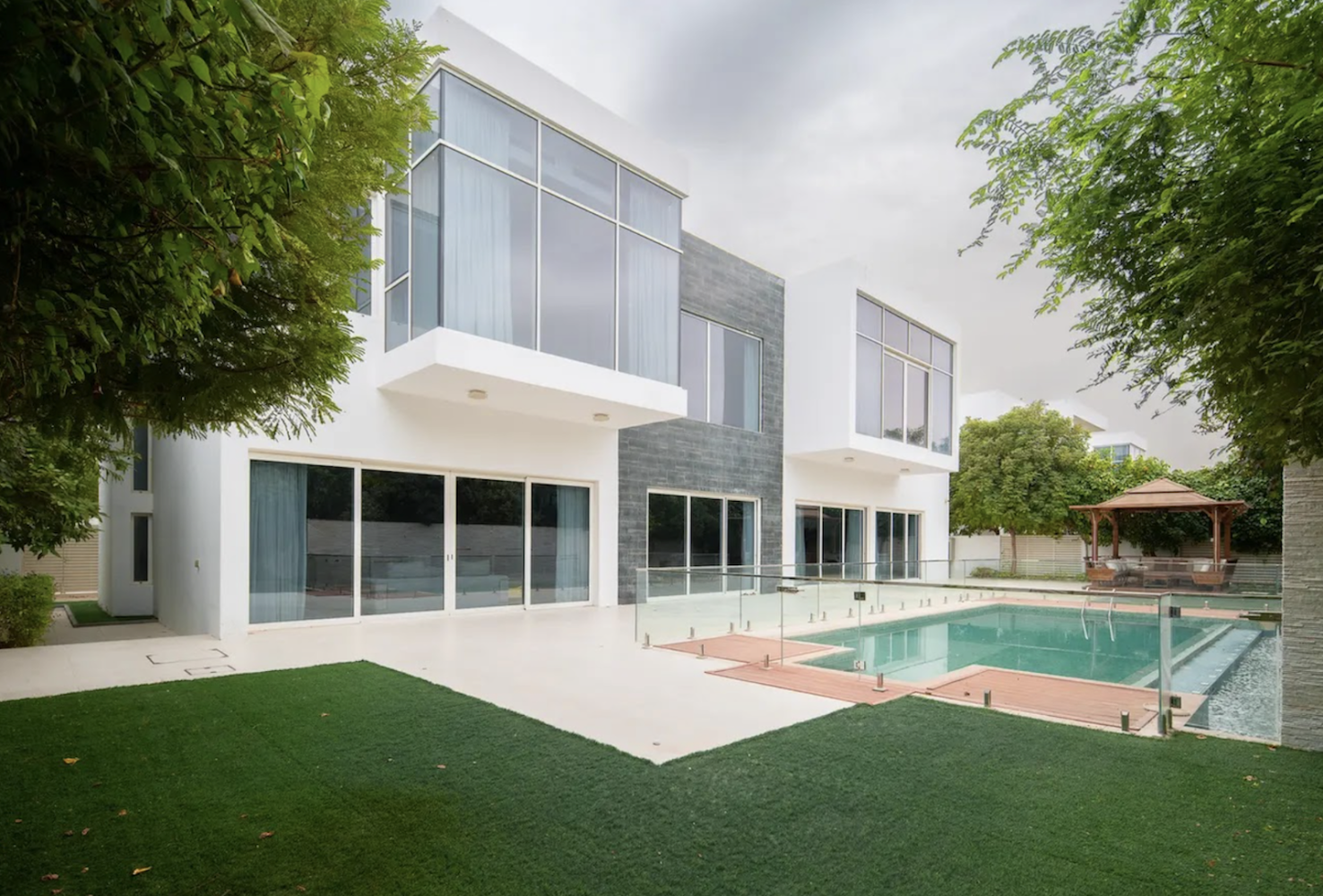 Villa T5 em Dubai, UAE N.º 21102