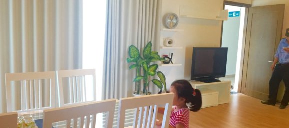 Apartamento de 2 dormitorios en Long Bien, Vietnam No. 4152 3