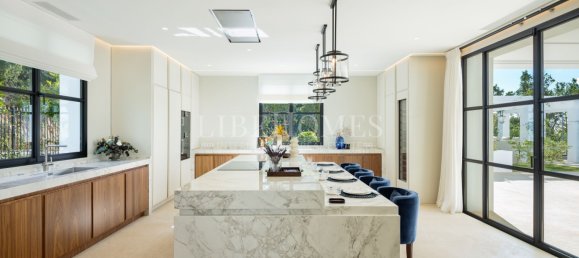 6 Schlafzimmer Villa in Marbella, Spain, Nr. 46854 9