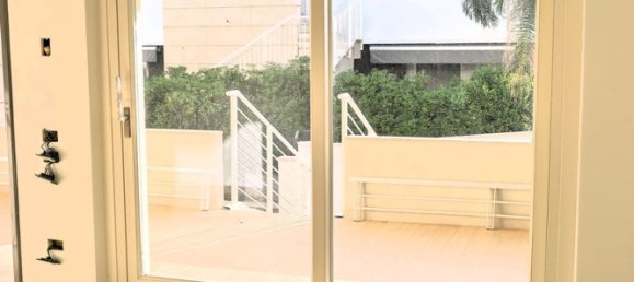 3 rooms Apartment in Anzio, Italy No. 72396 7