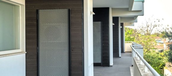 3 rooms Apartment in Anzio, Italy No. 72396 2