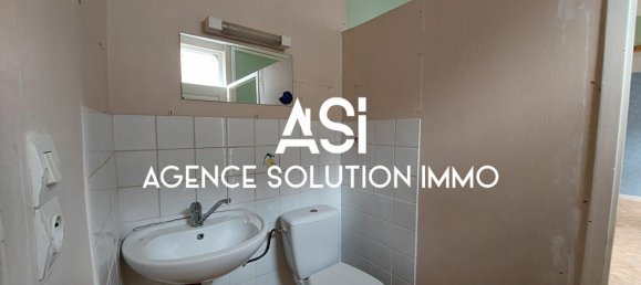 2 bedrooms House in Fresnay-sur-Sarthe, France No. 110634 10