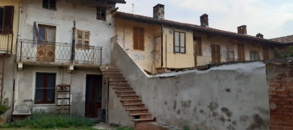 Casa de 4 habitaciónes en Robbio, Italy No. 332682 3