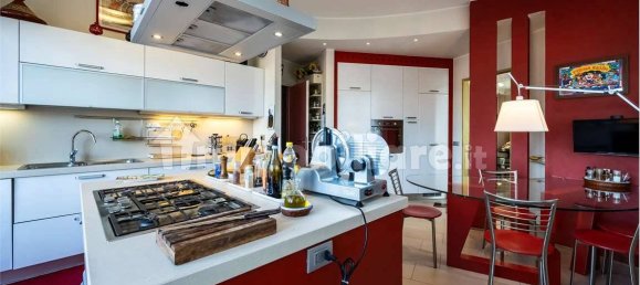 4 bedrooms Penthouse in Varese, Italy No. 163429 37