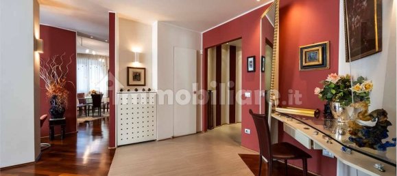 4 bedrooms Penthouse in Varese, Italy No. 163429 41