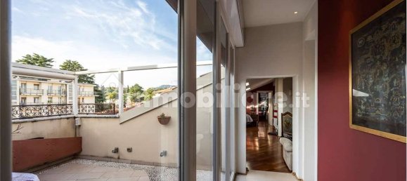 4 bedrooms Penthouse in Varese, Italy No. 163429 40