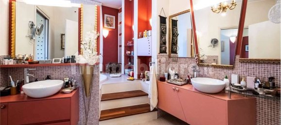 4 bedrooms Penthouse in Varese, Italy No. 163429 4