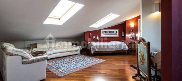 4 bedrooms Penthouse in Varese, Italy No. 163429 8