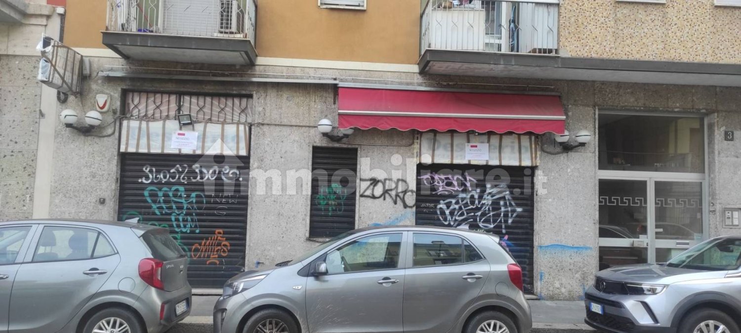 1-salle Propriété commerciale à Milan, Italy No. 378635