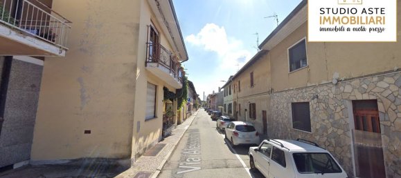 4 rooms Apartment in Turbigo, Italy No. 16810 19
