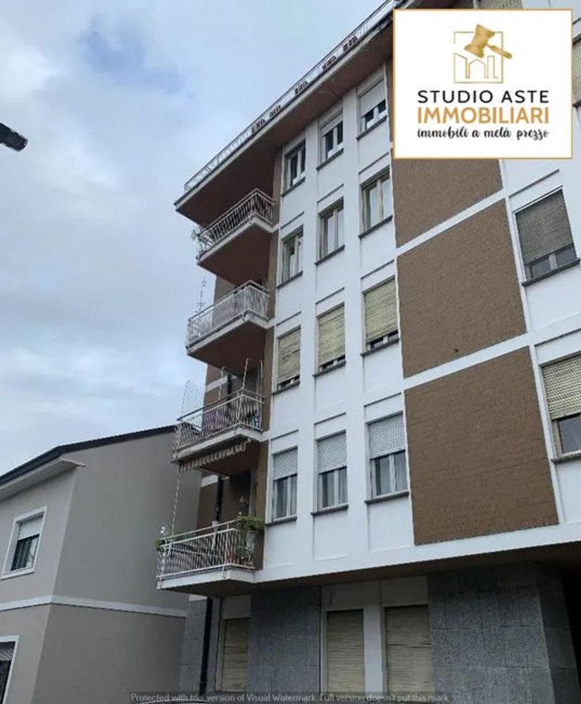 4 rooms Apartment in Turbigo, Italy No. 16810