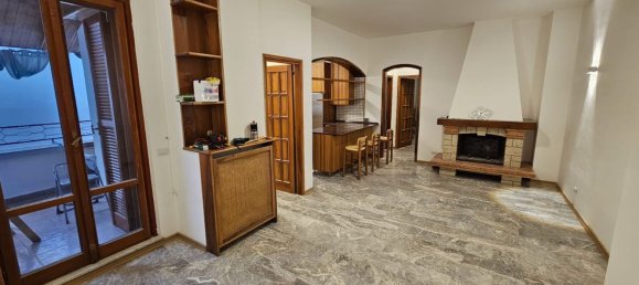 4 rooms Apartment in L'Aquila, Italy No. 299496 7