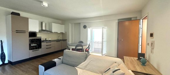 2 Schlafzimmer Wohnung in Reggio Emilia, Italy, Nr. 312226 3