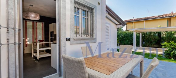 8 rooms Villa in Forte dei Marmi, Italy No. 304290 4