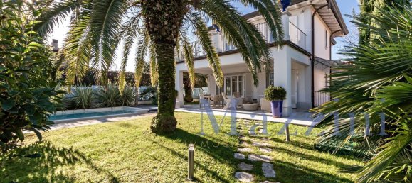 8 rooms Villa in Forte dei Marmi, Italy No. 304290 9
