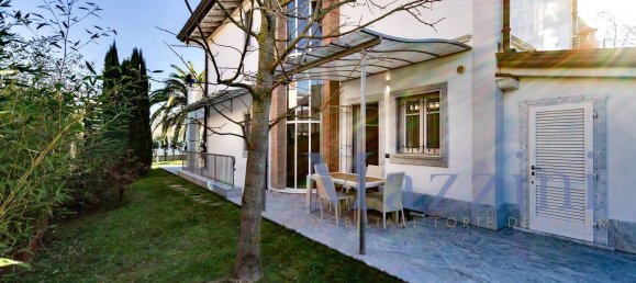 8 rooms Villa in Forte dei Marmi, Italy No. 304290 5