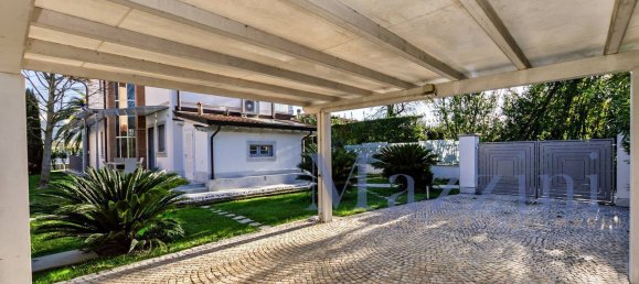 8 rooms Villa in Forte dei Marmi, Italy No. 304290 7