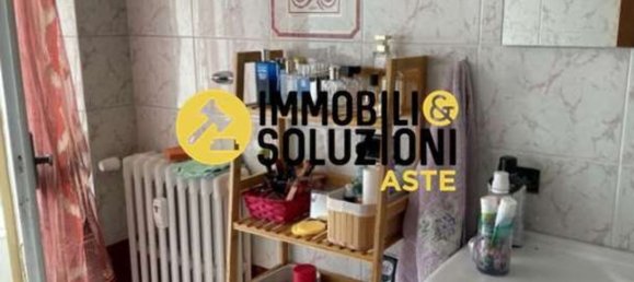 3 rooms Apartment in Vigevano, Italy No. 196889 10