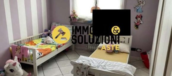 3 rooms Apartment in Vigevano, Italy No. 196889 13