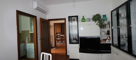 5-salle Appartement à Montepulciano, Italy No. 78379 8