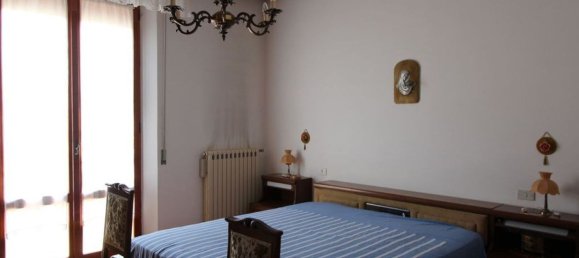 5-salle Appartement à Montepulciano, Italy No. 78379 13