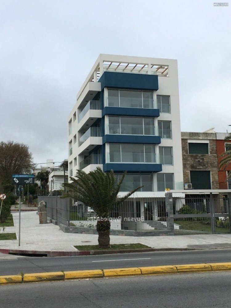 Estudio en Montevideo, Uruguay No. 1225