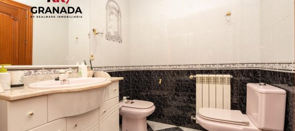 Casa de 4 dormitorios en Cúllar Vega, Spain No. 26269 24