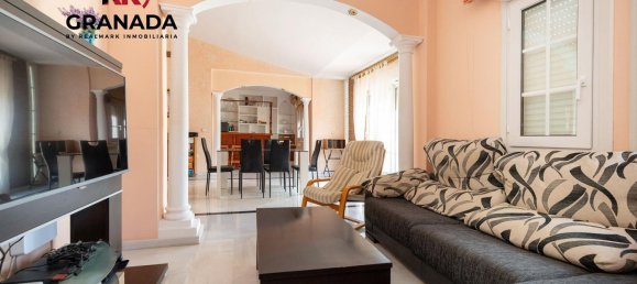 Casa de 4 dormitorios en Cúllar Vega, Spain No. 26269 6