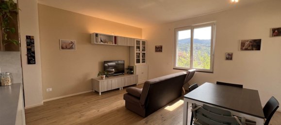 5 rooms House in Follo, Italy No. 263411 8