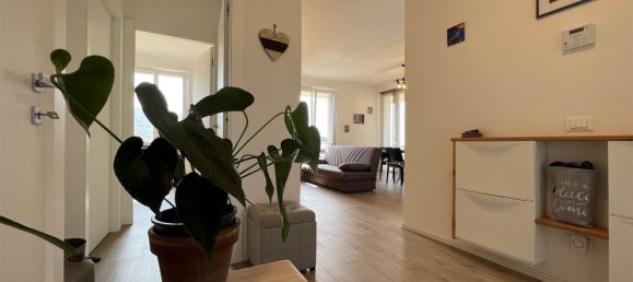 5 rooms House in Follo, Italy No. 263411 4
