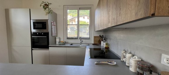 5 rooms House in Follo, Italy No. 263411 10