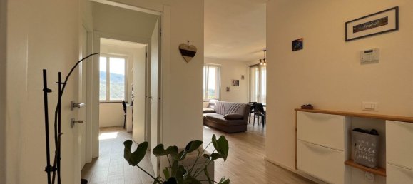 5 rooms House in Follo, Italy No. 263411 3