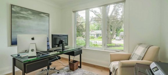 4 bedrooms House in Burlington, Canada No. 552 12