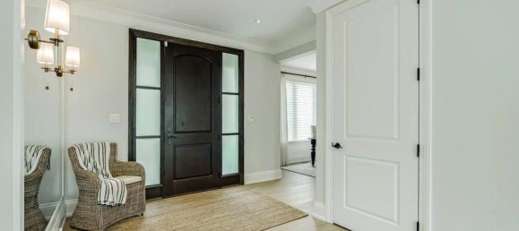 4 bedrooms House in Burlington, Canada No. 552 11