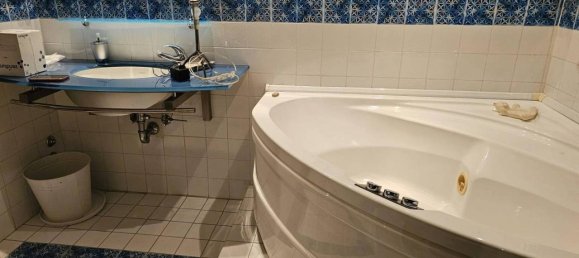 Квартира с 6 комнатами в Фрозиноне, Италия № 166446 25