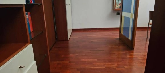 Квартира с 6 комнатами в Фрозиноне, Италия № 166446 12