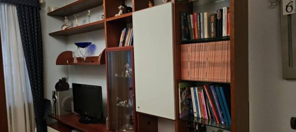 Квартира с 6 комнатами в Фрозиноне, Италия № 166446 5