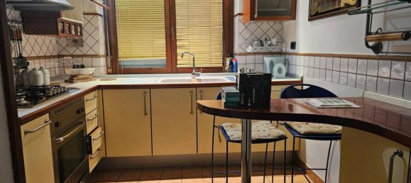 Квартира с 6 комнатами в Фрозиноне, Италия № 166446 16